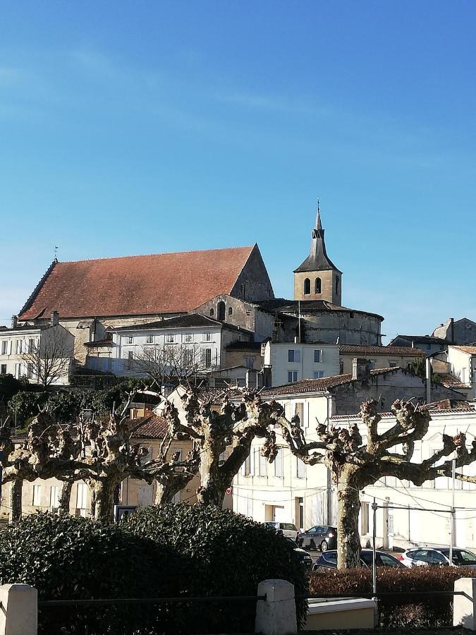 Chambre D'Hotes Chez Sandrine Guîtres Zewnętrze zdjęcie